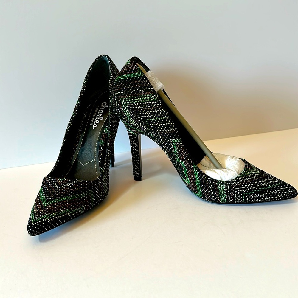 Charles by Charles David Embroidered Multi Color Pumps Shoes size 6